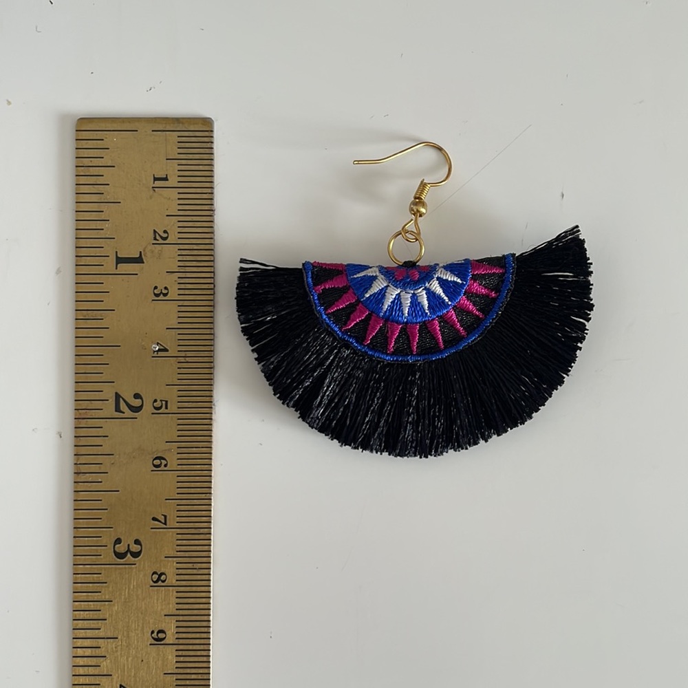 HANDMADE FAN TASSEL EARRINGS - Picture 4 of 5